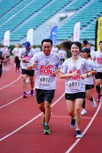 BIB: 201, 6812, 6811
                            <button type="button" onclick="openModal(5912103)" class="btn btn-primary btn-sm float-right btn-popup" data-toggle="modal" data-target=".modal-high-quality">
                        <i class="fas fa-shopping-cart"></i> Add to Cart
                    </button>
                                            <button type="button" onclick="isThisMe(5912103, true)" class="btn btn-success btn-sm float-right btn-popup btn-isme hidden" data-toggle="tooltip" data-placement="bottom" title="นี่คือรูปของคุณใช่ไหม คลิกที่นี่เพื่อเอาเข้าอัลบั้ม">
                        <i class="fas fa-plus"></i> Add to album
                    </button>
                    <button type="button" onclick="isThisMe(5912103, false)" class="btn btn-warning btn-sm float-right btn-popup btn-isnotme hidden">
                        <i class="fas fa-ban"></i> Remove from album
                    </button>