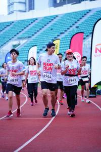 BIB: 6944, 8932, 6819, 6947
                            <button type="button" onclick="openModal(5906225)" class="btn btn-primary btn-sm float-right btn-popup" data-toggle="modal" data-target=".modal-high-quality">
                        <i class="fas fa-shopping-cart"></i> Add to Cart
                    </button>
                                            <button type="button" onclick="isThisMe(5906225, true)" class="btn btn-success btn-sm float-right btn-popup btn-isme hidden" data-toggle="tooltip" data-placement="bottom" title="นี่คือรูปของคุณใช่ไหม คลิกที่นี่เพื่อเอาเข้าอัลบั้ม">
                        <i class="fas fa-plus"></i> Add to album
                    </button>
                    <button type="button" onclick="isThisMe(5906225, false)" class="btn btn-warning btn-sm float-right btn-popup btn-isnotme hidden">
                        <i class="fas fa-ban"></i> Remove from album
                    </button>