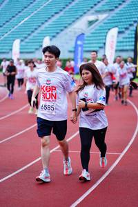 BIB: 6585
                            <button type="button" onclick="openModal(5924731)" class="btn btn-primary btn-sm float-right btn-popup" data-toggle="modal" data-target=".modal-high-quality">
                        <i class="fas fa-shopping-cart"></i> Add to Cart
                    </button>
                                            <button type="button" onclick="isThisMe(5924731, true)" class="btn btn-success btn-sm float-right btn-popup btn-isme hidden" data-toggle="tooltip" data-placement="bottom" title="นี่คือรูปของคุณใช่ไหม คลิกที่นี่เพื่อเอาเข้าอัลบั้ม">
                        <i class="fas fa-plus"></i> Add to album
                    </button>
                    <button type="button" onclick="isThisMe(5924731, false)" class="btn btn-warning btn-sm float-right btn-popup btn-isnotme hidden">
                        <i class="fas fa-ban"></i> Remove from album
                    </button>