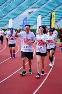 BIB: 6686, 4214, 6812, 6811
                            <button type="button" onclick="openModal(5911953)" class="btn btn-primary btn-sm float-right btn-popup" data-toggle="modal" data-target=".modal-high-quality">
                        <i class="fas fa-shopping-cart"></i> Add to Cart
                    </button>
                                            <button type="button" onclick="isThisMe(5911953, true)" class="btn btn-success btn-sm float-right btn-popup btn-isme hidden" data-toggle="tooltip" data-placement="bottom" title="นี่คือรูปของคุณใช่ไหม คลิกที่นี่เพื่อเอาเข้าอัลบั้ม">
                        <i class="fas fa-plus"></i> Add to album
                    </button>
                    <button type="button" onclick="isThisMe(5911953, false)" class="btn btn-warning btn-sm float-right btn-popup btn-isnotme hidden">
                        <i class="fas fa-ban"></i> Remove from album
                    </button>