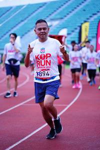 BIB: 2019, 894
                            <button type="button" onclick="openModal(5908278)" class="btn btn-primary btn-sm float-right btn-popup" data-toggle="modal" data-target=".modal-high-quality">
                        <i class="fas fa-shopping-cart"></i> Add to Cart
                    </button>
                                            <button type="button" onclick="isThisMe(5908278, true)" class="btn btn-success btn-sm float-right btn-popup btn-isme hidden" data-toggle="tooltip" data-placement="bottom" title="นี่คือรูปของคุณใช่ไหม คลิกที่นี่เพื่อเอาเข้าอัลบั้ม">
                        <i class="fas fa-plus"></i> Add to album
                    </button>
                    <button type="button" onclick="isThisMe(5908278, false)" class="btn btn-warning btn-sm float-right btn-popup btn-isnotme hidden">
                        <i class="fas fa-ban"></i> Remove from album
                    </button>