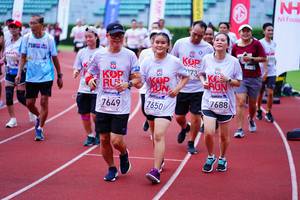 BIB: 7688, 7650, 7649, 
                            <button type="button" onclick="openModal(5921541)" class="btn btn-primary btn-sm float-right btn-popup" data-toggle="modal" data-target=".modal-high-quality">
                        <i class="fas fa-shopping-cart"></i> Add to Cart
                    </button>
                                            <button type="button" onclick="isThisMe(5921541, true)" class="btn btn-success btn-sm float-right btn-popup btn-isme hidden" data-toggle="tooltip" data-placement="bottom" title="นี่คือรูปของคุณใช่ไหม คลิกที่นี่เพื่อเอาเข้าอัลบั้ม">
                        <i class="fas fa-plus"></i> Add to album
                    </button>
                    <button type="button" onclick="isThisMe(5921541, false)" class="btn btn-warning btn-sm float-right btn-popup btn-isnotme hidden">
                        <i class="fas fa-ban"></i> Remove from album
                    </button>