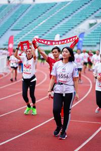 BIB: 4341, 6556, 
                            <button type="button" onclick="openModal(5912467)" class="btn btn-primary btn-sm float-right btn-popup" data-toggle="modal" data-target=".modal-high-quality">
                        <i class="fas fa-shopping-cart"></i> Add to Cart
                    </button>
                                            <button type="button" onclick="isThisMe(5912467, true)" class="btn btn-success btn-sm float-right btn-popup btn-isme hidden" data-toggle="tooltip" data-placement="bottom" title="นี่คือรูปของคุณใช่ไหม คลิกที่นี่เพื่อเอาเข้าอัลบั้ม">
                        <i class="fas fa-plus"></i> Add to album
                    </button>
                    <button type="button" onclick="isThisMe(5912467, false)" class="btn btn-warning btn-sm float-right btn-popup btn-isnotme hidden">
                        <i class="fas fa-ban"></i> Remove from album
                    </button>