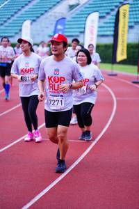 BIB: 7271
                            <button type="button" onclick="openModal(5912451)" class="btn btn-primary btn-sm float-right btn-popup" data-toggle="modal" data-target=".modal-high-quality">
                        <i class="fas fa-shopping-cart"></i> Add to Cart
                    </button>
                                            <button type="button" onclick="isThisMe(5912451, true)" class="btn btn-success btn-sm float-right btn-popup btn-isme hidden" data-toggle="tooltip" data-placement="bottom" title="นี่คือรูปของคุณใช่ไหม คลิกที่นี่เพื่อเอาเข้าอัลบั้ม">
                        <i class="fas fa-plus"></i> Add to album
                    </button>
                    <button type="button" onclick="isThisMe(5912451, false)" class="btn btn-warning btn-sm float-right btn-popup btn-isnotme hidden">
                        <i class="fas fa-ban"></i> Remove from album
                    </button>