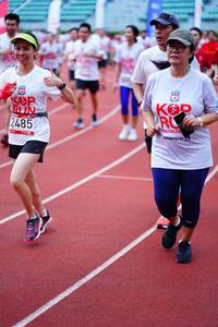 BIB: 2485
                            <button type="button" onclick="openModal(5923680)" class="btn btn-primary btn-sm float-right btn-popup" data-toggle="modal" data-target=".modal-high-quality">
                        <i class="fas fa-shopping-cart"></i> Add to Cart
                    </button>
                                            <button type="button" onclick="isThisMe(5923680, true)" class="btn btn-success btn-sm float-right btn-popup btn-isme hidden" data-toggle="tooltip" data-placement="bottom" title="นี่คือรูปของคุณใช่ไหม คลิกที่นี่เพื่อเอาเข้าอัลบั้ม">
                        <i class="fas fa-plus"></i> Add to album
                    </button>
                    <button type="button" onclick="isThisMe(5923680, false)" class="btn btn-warning btn-sm float-right btn-popup btn-isnotme hidden">
                        <i class="fas fa-ban"></i> Remove from album
                    </button>