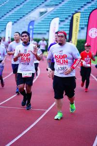 BIB: 201, 6385
                            <button type="button" onclick="openModal(5917030)" class="btn btn-primary btn-sm float-right btn-popup" data-toggle="modal" data-target=".modal-high-quality">
                        <i class="fas fa-shopping-cart"></i> Add to Cart
                    </button>
                                            <button type="button" onclick="isThisMe(5917030, true)" class="btn btn-success btn-sm float-right btn-popup btn-isme hidden" data-toggle="tooltip" data-placement="bottom" title="นี่คือรูปของคุณใช่ไหม คลิกที่นี่เพื่อเอาเข้าอัลบั้ม">
                        <i class="fas fa-plus"></i> Add to album
                    </button>
                    <button type="button" onclick="isThisMe(5917030, false)" class="btn btn-warning btn-sm float-right btn-popup btn-isnotme hidden">
                        <i class="fas fa-ban"></i> Remove from album
                    </button>