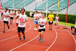 BIB: 2240, 239
                            <button type="button" onclick="openModal(5946483)" class="btn btn-primary btn-sm float-right btn-popup" data-toggle="modal" data-target=".modal-high-quality">
                        <i class="fas fa-shopping-cart"></i> Add to Cart
                    </button>
                                            <button type="button" onclick="isThisMe(5946483, true)" class="btn btn-success btn-sm float-right btn-popup btn-isme hidden" data-toggle="tooltip" data-placement="bottom" title="นี่คือรูปของคุณใช่ไหม คลิกที่นี่เพื่อเอาเข้าอัลบั้ม">
                        <i class="fas fa-plus"></i> Add to album
                    </button>
                    <button type="button" onclick="isThisMe(5946483, false)" class="btn btn-warning btn-sm float-right btn-popup btn-isnotme hidden">
                        <i class="fas fa-ban"></i> Remove from album
                    </button>