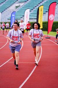 BIB: 7509
                            <button type="button" onclick="openModal(5923355)" class="btn btn-primary btn-sm float-right btn-popup" data-toggle="modal" data-target=".modal-high-quality">
                        <i class="fas fa-shopping-cart"></i> Add to Cart
                    </button>
                                            <button type="button" onclick="isThisMe(5923355, true)" class="btn btn-success btn-sm float-right btn-popup btn-isme hidden" data-toggle="tooltip" data-placement="bottom" title="นี่คือรูปของคุณใช่ไหม คลิกที่นี่เพื่อเอาเข้าอัลบั้ม">
                        <i class="fas fa-plus"></i> Add to album
                    </button>
                    <button type="button" onclick="isThisMe(5923355, false)" class="btn btn-warning btn-sm float-right btn-popup btn-isnotme hidden">
                        <i class="fas fa-ban"></i> Remove from album
                    </button>