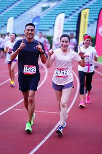 BIB: 1522, 4752
                            <button type="button" onclick="openModal(5917078)" class="btn btn-primary btn-sm float-right btn-popup" data-toggle="modal" data-target=".modal-high-quality">
                        <i class="fas fa-shopping-cart"></i> Add to Cart
                    </button>
                                            <button type="button" onclick="isThisMe(5917078, true)" class="btn btn-success btn-sm float-right btn-popup btn-isme hidden" data-toggle="tooltip" data-placement="bottom" title="นี่คือรูปของคุณใช่ไหม คลิกที่นี่เพื่อเอาเข้าอัลบั้ม">
                        <i class="fas fa-plus"></i> Add to album
                    </button>
                    <button type="button" onclick="isThisMe(5917078, false)" class="btn btn-warning btn-sm float-right btn-popup btn-isnotme hidden">
                        <i class="fas fa-ban"></i> Remove from album
                    </button>