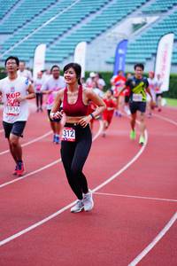 BIB: 312, 
                            <button type="button" onclick="openModal(5912667)" class="btn btn-primary btn-sm float-right btn-popup" data-toggle="modal" data-target=".modal-high-quality">
                        <i class="fas fa-shopping-cart"></i> Add to Cart
                    </button>
                                            <button type="button" onclick="isThisMe(5912667, true)" class="btn btn-success btn-sm float-right btn-popup btn-isme hidden" data-toggle="tooltip" data-placement="bottom" title="นี่คือรูปของคุณใช่ไหม คลิกที่นี่เพื่อเอาเข้าอัลบั้ม">
                        <i class="fas fa-plus"></i> Add to album
                    </button>
                    <button type="button" onclick="isThisMe(5912667, false)" class="btn btn-warning btn-sm float-right btn-popup btn-isnotme hidden">
                        <i class="fas fa-ban"></i> Remove from album
                    </button>