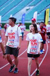 BIB: 2019, 5172, 5173
                            <button type="button" onclick="openModal(5912416)" class="btn btn-primary btn-sm float-right btn-popup" data-toggle="modal" data-target=".modal-high-quality">
                        <i class="fas fa-shopping-cart"></i> Add to Cart
                    </button>
                                            <button type="button" onclick="isThisMe(5912416, true)" class="btn btn-success btn-sm float-right btn-popup btn-isme hidden" data-toggle="tooltip" data-placement="bottom" title="นี่คือรูปของคุณใช่ไหม คลิกที่นี่เพื่อเอาเข้าอัลบั้ม">
                        <i class="fas fa-plus"></i> Add to album
                    </button>
                    <button type="button" onclick="isThisMe(5912416, false)" class="btn btn-warning btn-sm float-right btn-popup btn-isnotme hidden">
                        <i class="fas fa-ban"></i> Remove from album
                    </button>