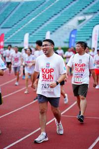 BIB: 5172, 201, 747
                            <button type="button" onclick="openModal(5912445)" class="btn btn-primary btn-sm float-right btn-popup" data-toggle="modal" data-target=".modal-high-quality">
                        <i class="fas fa-shopping-cart"></i> Add to Cart
                    </button>
                                            <button type="button" onclick="isThisMe(5912445, true)" class="btn btn-success btn-sm float-right btn-popup btn-isme hidden" data-toggle="tooltip" data-placement="bottom" title="นี่คือรูปของคุณใช่ไหม คลิกที่นี่เพื่อเอาเข้าอัลบั้ม">
                        <i class="fas fa-plus"></i> Add to album
                    </button>
                    <button type="button" onclick="isThisMe(5912445, false)" class="btn btn-warning btn-sm float-right btn-popup btn-isnotme hidden">
                        <i class="fas fa-ban"></i> Remove from album
                    </button>