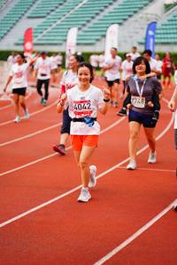 BIB: 7748, 4042
                            <button type="button" onclick="openModal(5942248)" class="btn btn-primary btn-sm float-right btn-popup" data-toggle="modal" data-target=".modal-high-quality">
                        <i class="fas fa-shopping-cart"></i> Add to Cart
                    </button>
                                            <button type="button" onclick="isThisMe(5942248, true)" class="btn btn-success btn-sm float-right btn-popup btn-isme hidden" data-toggle="tooltip" data-placement="bottom" title="นี่คือรูปของคุณใช่ไหม คลิกที่นี่เพื่อเอาเข้าอัลบั้ม">
                        <i class="fas fa-plus"></i> Add to album
                    </button>
                    <button type="button" onclick="isThisMe(5942248, false)" class="btn btn-warning btn-sm float-right btn-popup btn-isnotme hidden">
                        <i class="fas fa-ban"></i> Remove from album
                    </button>