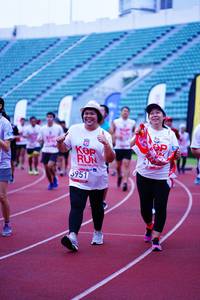 BIB: 3951
                            <button type="button" onclick="openModal(5907879)" class="btn btn-primary btn-sm float-right btn-popup" data-toggle="modal" data-target=".modal-high-quality">
                        <i class="fas fa-shopping-cart"></i> Add to Cart
                    </button>
                                            <button type="button" onclick="isThisMe(5907879, true)" class="btn btn-success btn-sm float-right btn-popup btn-isme hidden" data-toggle="tooltip" data-placement="bottom" title="นี่คือรูปของคุณใช่ไหม คลิกที่นี่เพื่อเอาเข้าอัลบั้ม">
                        <i class="fas fa-plus"></i> Add to album
                    </button>
                    <button type="button" onclick="isThisMe(5907879, false)" class="btn btn-warning btn-sm float-right btn-popup btn-isnotme hidden">
                        <i class="fas fa-ban"></i> Remove from album
                    </button>