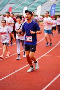 BIB: 8119, 3162
                            <button type="button" onclick="openModal(5928735)" class="btn btn-primary btn-sm float-right btn-popup" data-toggle="modal" data-target=".modal-high-quality">
                        <i class="fas fa-shopping-cart"></i> Add to Cart
                    </button>
                                            <button type="button" onclick="isThisMe(5928735, true)" class="btn btn-success btn-sm float-right btn-popup btn-isme hidden" data-toggle="tooltip" data-placement="bottom" title="นี่คือรูปของคุณใช่ไหม คลิกที่นี่เพื่อเอาเข้าอัลบั้ม">
                        <i class="fas fa-plus"></i> Add to album
                    </button>
                    <button type="button" onclick="isThisMe(5928735, false)" class="btn btn-warning btn-sm float-right btn-popup btn-isnotme hidden">
                        <i class="fas fa-ban"></i> Remove from album
                    </button>