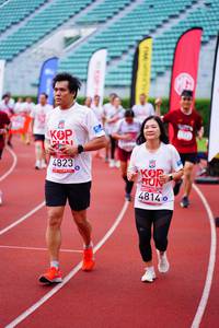 BIB: 4823, 4814, 
                            <button type="button" onclick="openModal(5918400)" class="btn btn-primary btn-sm float-right btn-popup" data-toggle="modal" data-target=".modal-high-quality">
                        <i class="fas fa-shopping-cart"></i> Add to Cart
                    </button>
                                            <button type="button" onclick="isThisMe(5918400, true)" class="btn btn-success btn-sm float-right btn-popup btn-isme hidden" data-toggle="tooltip" data-placement="bottom" title="นี่คือรูปของคุณใช่ไหม คลิกที่นี่เพื่อเอาเข้าอัลบั้ม">
                        <i class="fas fa-plus"></i> Add to album
                    </button>
                    <button type="button" onclick="isThisMe(5918400, false)" class="btn btn-warning btn-sm float-right btn-popup btn-isnotme hidden">
                        <i class="fas fa-ban"></i> Remove from album
                    </button>