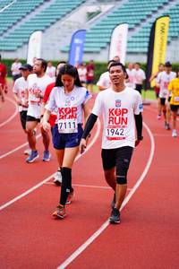 BIB: 1942, 7111
                            <button type="button" onclick="openModal(5926522)" class="btn btn-primary btn-sm float-right btn-popup" data-toggle="modal" data-target=".modal-high-quality">
                        <i class="fas fa-shopping-cart"></i> Add to Cart
                    </button>
                                            <button type="button" onclick="isThisMe(5926522, true)" class="btn btn-success btn-sm float-right btn-popup btn-isme hidden" data-toggle="tooltip" data-placement="bottom" title="นี่คือรูปของคุณใช่ไหม คลิกที่นี่เพื่อเอาเข้าอัลบั้ม">
                        <i class="fas fa-plus"></i> Add to album
                    </button>
                    <button type="button" onclick="isThisMe(5926522, false)" class="btn btn-warning btn-sm float-right btn-popup btn-isnotme hidden">
                        <i class="fas fa-ban"></i> Remove from album
                    </button>