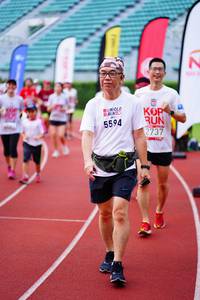 BIB: 2737, 5594
                            <button type="button" onclick="openModal(5921552)" class="btn btn-primary btn-sm float-right btn-popup" data-toggle="modal" data-target=".modal-high-quality">
                        <i class="fas fa-shopping-cart"></i> Add to Cart
                    </button>
                                            <button type="button" onclick="isThisMe(5921552, true)" class="btn btn-success btn-sm float-right btn-popup btn-isme hidden" data-toggle="tooltip" data-placement="bottom" title="นี่คือรูปของคุณใช่ไหม คลิกที่นี่เพื่อเอาเข้าอัลบั้ม">
                        <i class="fas fa-plus"></i> Add to album
                    </button>
                    <button type="button" onclick="isThisMe(5921552, false)" class="btn btn-warning btn-sm float-right btn-popup btn-isnotme hidden">
                        <i class="fas fa-ban"></i> Remove from album
                    </button>