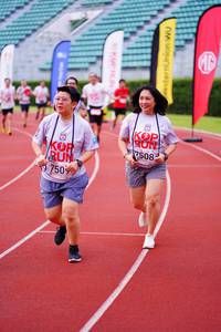 BIB: 7508, 750
                            <button type="button" onclick="openModal(5923305)" class="btn btn-primary btn-sm float-right btn-popup" data-toggle="modal" data-target=".modal-high-quality">
                        <i class="fas fa-shopping-cart"></i> Add to Cart
                    </button>
                                            <button type="button" onclick="isThisMe(5923305, true)" class="btn btn-success btn-sm float-right btn-popup btn-isme hidden" data-toggle="tooltip" data-placement="bottom" title="นี่คือรูปของคุณใช่ไหม คลิกที่นี่เพื่อเอาเข้าอัลบั้ม">
                        <i class="fas fa-plus"></i> Add to album
                    </button>
                    <button type="button" onclick="isThisMe(5923305, false)" class="btn btn-warning btn-sm float-right btn-popup btn-isnotme hidden">
                        <i class="fas fa-ban"></i> Remove from album
                    </button>