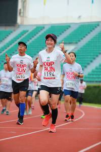 BIB: 1194, 5410, 6496
                            <button type="button" onclick="openModal(5884589)" class="btn btn-primary btn-sm float-right btn-popup" data-toggle="modal" data-target=".modal-high-quality">
                        <i class="fas fa-shopping-cart"></i> Add to Cart
                    </button>
                                            <button type="button" onclick="isThisMe(5884589, true)" class="btn btn-success btn-sm float-right btn-popup btn-isme hidden" data-toggle="tooltip" data-placement="bottom" title="นี่คือรูปของคุณใช่ไหม คลิกที่นี่เพื่อเอาเข้าอัลบั้ม">
                        <i class="fas fa-plus"></i> Add to album
                    </button>
                    <button type="button" onclick="isThisMe(5884589, false)" class="btn btn-warning btn-sm float-right btn-popup btn-isnotme hidden">
                        <i class="fas fa-ban"></i> Remove from album
                    </button>