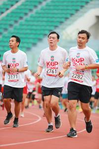 BIB: 2761, 2282, 3171
                            <button type="button" onclick="openModal(5886826)" class="btn btn-primary btn-sm float-right btn-popup" data-toggle="modal" data-target=".modal-high-quality">
                        <i class="fas fa-shopping-cart"></i> Add to Cart
                    </button>
                                            <button type="button" onclick="isThisMe(5886826, true)" class="btn btn-success btn-sm float-right btn-popup btn-isme hidden" data-toggle="tooltip" data-placement="bottom" title="นี่คือรูปของคุณใช่ไหม คลิกที่นี่เพื่อเอาเข้าอัลบั้ม">
                        <i class="fas fa-plus"></i> Add to album
                    </button>
                    <button type="button" onclick="isThisMe(5886826, false)" class="btn btn-warning btn-sm float-right btn-popup btn-isnotme hidden">
                        <i class="fas fa-ban"></i> Remove from album
                    </button>