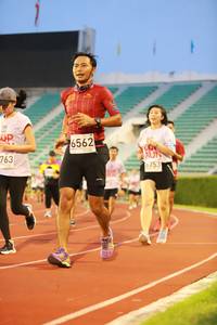 BIB: 6562, 753, 763
                            <button type="button" onclick="openModal(5881662)" class="btn btn-primary btn-sm float-right btn-popup" data-toggle="modal" data-target=".modal-high-quality">
                        <i class="fas fa-shopping-cart"></i> Add to Cart
                    </button>
                                            <button type="button" onclick="isThisMe(5881662, true)" class="btn btn-success btn-sm float-right btn-popup btn-isme hidden" data-toggle="tooltip" data-placement="bottom" title="นี่คือรูปของคุณใช่ไหม คลิกที่นี่เพื่อเอาเข้าอัลบั้ม">
                        <i class="fas fa-plus"></i> Add to album
                    </button>
                    <button type="button" onclick="isThisMe(5881662, false)" class="btn btn-warning btn-sm float-right btn-popup btn-isnotme hidden">
                        <i class="fas fa-ban"></i> Remove from album
                    </button>