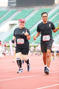 BIB: 1541, 3352
                            <button type="button" onclick="openModal(5899285)" class="btn btn-primary btn-sm float-right btn-popup" data-toggle="modal" data-target=".modal-high-quality">
                        <i class="fas fa-shopping-cart"></i> Add to Cart
                    </button>
                                            <button type="button" onclick="isThisMe(5899285, true)" class="btn btn-success btn-sm float-right btn-popup btn-isme hidden" data-toggle="tooltip" data-placement="bottom" title="นี่คือรูปของคุณใช่ไหม คลิกที่นี่เพื่อเอาเข้าอัลบั้ม">
                        <i class="fas fa-plus"></i> Add to album
                    </button>
                    <button type="button" onclick="isThisMe(5899285, false)" class="btn btn-warning btn-sm float-right btn-popup btn-isnotme hidden">
                        <i class="fas fa-ban"></i> Remove from album
                    </button>