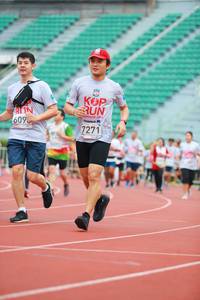 BIB: 609, 7271
                            <button type="button" onclick="openModal(5885857)" class="btn btn-primary btn-sm float-right btn-popup" data-toggle="modal" data-target=".modal-high-quality">
                        <i class="fas fa-shopping-cart"></i> Add to Cart
                    </button>
                                            <button type="button" onclick="isThisMe(5885857, true)" class="btn btn-success btn-sm float-right btn-popup btn-isme hidden" data-toggle="tooltip" data-placement="bottom" title="นี่คือรูปของคุณใช่ไหม คลิกที่นี่เพื่อเอาเข้าอัลบั้ม">
                        <i class="fas fa-plus"></i> Add to album
                    </button>
                    <button type="button" onclick="isThisMe(5885857, false)" class="btn btn-warning btn-sm float-right btn-popup btn-isnotme hidden">
                        <i class="fas fa-ban"></i> Remove from album
                    </button>