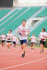 BIB: 096
                            <button type="button" onclick="openModal(5887744)" class="btn btn-primary btn-sm float-right btn-popup" data-toggle="modal" data-target=".modal-high-quality">
                        <i class="fas fa-shopping-cart"></i> Add to Cart
                    </button>
                                            <button type="button" onclick="isThisMe(5887744, true)" class="btn btn-success btn-sm float-right btn-popup btn-isme hidden" data-toggle="tooltip" data-placement="bottom" title="นี่คือรูปของคุณใช่ไหม คลิกที่นี่เพื่อเอาเข้าอัลบั้ม">
                        <i class="fas fa-plus"></i> Add to album
                    </button>
                    <button type="button" onclick="isThisMe(5887744, false)" class="btn btn-warning btn-sm float-right btn-popup btn-isnotme hidden">
                        <i class="fas fa-ban"></i> Remove from album
                    </button>