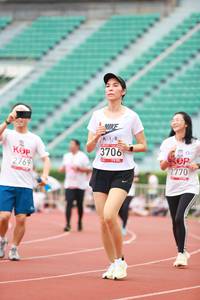 BIB: 2769, 3706, 2770
                            <button type="button" onclick="openModal(5899799)" class="btn btn-primary btn-sm float-right btn-popup" data-toggle="modal" data-target=".modal-high-quality">
                        <i class="fas fa-shopping-cart"></i> Add to Cart
                    </button>
                                            <button type="button" onclick="isThisMe(5899799, true)" class="btn btn-success btn-sm float-right btn-popup btn-isme hidden" data-toggle="tooltip" data-placement="bottom" title="นี่คือรูปของคุณใช่ไหม คลิกที่นี่เพื่อเอาเข้าอัลบั้ม">
                        <i class="fas fa-plus"></i> Add to album
                    </button>
                    <button type="button" onclick="isThisMe(5899799, false)" class="btn btn-warning btn-sm float-right btn-popup btn-isnotme hidden">
                        <i class="fas fa-ban"></i> Remove from album
                    </button>