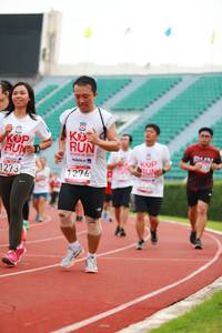 BIB: 201, 1273, 1274
                            <button type="button" onclick="openModal(5895287)" class="btn btn-primary btn-sm float-right btn-popup" data-toggle="modal" data-target=".modal-high-quality">
                        <i class="fas fa-shopping-cart"></i> Add to Cart
                    </button>
                                            <button type="button" onclick="isThisMe(5895287, true)" class="btn btn-success btn-sm float-right btn-popup btn-isme hidden" data-toggle="tooltip" data-placement="bottom" title="นี่คือรูปของคุณใช่ไหม คลิกที่นี่เพื่อเอาเข้าอัลบั้ม">
                        <i class="fas fa-plus"></i> Add to album
                    </button>
                    <button type="button" onclick="isThisMe(5895287, false)" class="btn btn-warning btn-sm float-right btn-popup btn-isnotme hidden">
                        <i class="fas fa-ban"></i> Remove from album
                    </button>