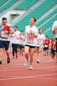 BIB: 1579, 2305
                            <button type="button" onclick="openModal(5887119)" class="btn btn-primary btn-sm float-right btn-popup" data-toggle="modal" data-target=".modal-high-quality">
                        <i class="fas fa-shopping-cart"></i> Add to Cart
                    </button>
                                            <button type="button" onclick="isThisMe(5887119, true)" class="btn btn-success btn-sm float-right btn-popup btn-isme hidden" data-toggle="tooltip" data-placement="bottom" title="นี่คือรูปของคุณใช่ไหม คลิกที่นี่เพื่อเอาเข้าอัลบั้ม">
                        <i class="fas fa-plus"></i> Add to album
                    </button>
                    <button type="button" onclick="isThisMe(5887119, false)" class="btn btn-warning btn-sm float-right btn-popup btn-isnotme hidden">
                        <i class="fas fa-ban"></i> Remove from album
                    </button>