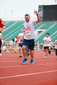 BIB: 6091
                            <button type="button" onclick="openModal(5886080)" class="btn btn-primary btn-sm float-right btn-popup" data-toggle="modal" data-target=".modal-high-quality">
                        <i class="fas fa-shopping-cart"></i> Add to Cart
                    </button>
                                            <button type="button" onclick="isThisMe(5886080, true)" class="btn btn-success btn-sm float-right btn-popup btn-isme hidden" data-toggle="tooltip" data-placement="bottom" title="นี่คือรูปของคุณใช่ไหม คลิกที่นี่เพื่อเอาเข้าอัลบั้ม">
                        <i class="fas fa-plus"></i> Add to album
                    </button>
                    <button type="button" onclick="isThisMe(5886080, false)" class="btn btn-warning btn-sm float-right btn-popup btn-isnotme hidden">
                        <i class="fas fa-ban"></i> Remove from album
                    </button>