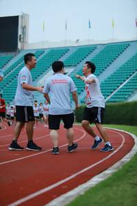 BIB: 512
                            <button type="button" onclick="openModal(5883067)" class="btn btn-primary btn-sm float-right btn-popup" data-toggle="modal" data-target=".modal-high-quality">
                        <i class="fas fa-shopping-cart"></i> Add to Cart
                    </button>
                                            <button type="button" onclick="isThisMe(5883067, true)" class="btn btn-success btn-sm float-right btn-popup btn-isme hidden" data-toggle="tooltip" data-placement="bottom" title="นี่คือรูปของคุณใช่ไหม คลิกที่นี่เพื่อเอาเข้าอัลบั้ม">
                        <i class="fas fa-plus"></i> Add to album
                    </button>
                    <button type="button" onclick="isThisMe(5883067, false)" class="btn btn-warning btn-sm float-right btn-popup btn-isnotme hidden">
                        <i class="fas fa-ban"></i> Remove from album
                    </button>