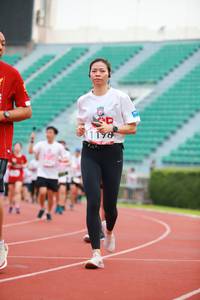 BIB: 1176
                            <button type="button" onclick="openModal(5886959)" class="btn btn-primary btn-sm float-right btn-popup" data-toggle="modal" data-target=".modal-high-quality">
                        <i class="fas fa-shopping-cart"></i> Add to Cart
                    </button>
                                            <button type="button" onclick="isThisMe(5886959, true)" class="btn btn-success btn-sm float-right btn-popup btn-isme hidden" data-toggle="tooltip" data-placement="bottom" title="นี่คือรูปของคุณใช่ไหม คลิกที่นี่เพื่อเอาเข้าอัลบั้ม">
                        <i class="fas fa-plus"></i> Add to album
                    </button>
                    <button type="button" onclick="isThisMe(5886959, false)" class="btn btn-warning btn-sm float-right btn-popup btn-isnotme hidden">
                        <i class="fas fa-ban"></i> Remove from album
                    </button>