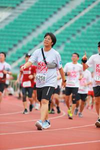 BIB: 6258
                            <button type="button" onclick="openModal(5886792)" class="btn btn-primary btn-sm float-right btn-popup" data-toggle="modal" data-target=".modal-high-quality">
                        <i class="fas fa-shopping-cart"></i> Add to Cart
                    </button>
                                            <button type="button" onclick="isThisMe(5886792, true)" class="btn btn-success btn-sm float-right btn-popup btn-isme hidden" data-toggle="tooltip" data-placement="bottom" title="นี่คือรูปของคุณใช่ไหม คลิกที่นี่เพื่อเอาเข้าอัลบั้ม">
                        <i class="fas fa-plus"></i> Add to album
                    </button>
                    <button type="button" onclick="isThisMe(5886792, false)" class="btn btn-warning btn-sm float-right btn-popup btn-isnotme hidden">
                        <i class="fas fa-ban"></i> Remove from album
                    </button>