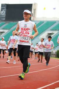 BIB: 1982
                            <button type="button" onclick="openModal(5894837)" class="btn btn-primary btn-sm float-right btn-popup" data-toggle="modal" data-target=".modal-high-quality">
                        <i class="fas fa-shopping-cart"></i> Add to Cart
                    </button>
                                            <button type="button" onclick="isThisMe(5894837, true)" class="btn btn-success btn-sm float-right btn-popup btn-isme hidden" data-toggle="tooltip" data-placement="bottom" title="นี่คือรูปของคุณใช่ไหม คลิกที่นี่เพื่อเอาเข้าอัลบั้ม">
                        <i class="fas fa-plus"></i> Add to album
                    </button>
                    <button type="button" onclick="isThisMe(5894837, false)" class="btn btn-warning btn-sm float-right btn-popup btn-isnotme hidden">
                        <i class="fas fa-ban"></i> Remove from album
                    </button>