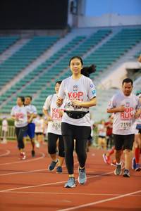 BIB: 626, 7190
                            <button type="button" onclick="openModal(5882264)" class="btn btn-primary btn-sm float-right btn-popup" data-toggle="modal" data-target=".modal-high-quality">
                        <i class="fas fa-shopping-cart"></i> Add to Cart
                    </button>
                                            <button type="button" onclick="isThisMe(5882264, true)" class="btn btn-success btn-sm float-right btn-popup btn-isme hidden" data-toggle="tooltip" data-placement="bottom" title="นี่คือรูปของคุณใช่ไหม คลิกที่นี่เพื่อเอาเข้าอัลบั้ม">
                        <i class="fas fa-plus"></i> Add to album
                    </button>
                    <button type="button" onclick="isThisMe(5882264, false)" class="btn btn-warning btn-sm float-right btn-popup btn-isnotme hidden">
                        <i class="fas fa-ban"></i> Remove from album
                    </button>