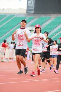 BIB: 2734, 387
                            <button type="button" onclick="openModal(5897229)" class="btn btn-primary btn-sm float-right btn-popup" data-toggle="modal" data-target=".modal-high-quality">
                        <i class="fas fa-shopping-cart"></i> Add to Cart
                    </button>
                                            <button type="button" onclick="isThisMe(5897229, true)" class="btn btn-success btn-sm float-right btn-popup btn-isme hidden" data-toggle="tooltip" data-placement="bottom" title="นี่คือรูปของคุณใช่ไหม คลิกที่นี่เพื่อเอาเข้าอัลบั้ม">
                        <i class="fas fa-plus"></i> Add to album
                    </button>
                    <button type="button" onclick="isThisMe(5897229, false)" class="btn btn-warning btn-sm float-right btn-popup btn-isnotme hidden">
                        <i class="fas fa-ban"></i> Remove from album
                    </button>