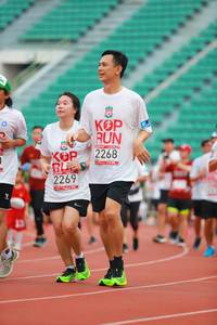 BIB: 2268, 2269
                            <button type="button" onclick="openModal(5886919)" class="btn btn-primary btn-sm float-right btn-popup" data-toggle="modal" data-target=".modal-high-quality">
                        <i class="fas fa-shopping-cart"></i> Add to Cart
                    </button>
                                            <button type="button" onclick="isThisMe(5886919, true)" class="btn btn-success btn-sm float-right btn-popup btn-isme hidden" data-toggle="tooltip" data-placement="bottom" title="นี่คือรูปของคุณใช่ไหม คลิกที่นี่เพื่อเอาเข้าอัลบั้ม">
                        <i class="fas fa-plus"></i> Add to album
                    </button>
                    <button type="button" onclick="isThisMe(5886919, false)" class="btn btn-warning btn-sm float-right btn-popup btn-isnotme hidden">
                        <i class="fas fa-ban"></i> Remove from album
                    </button>