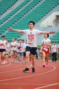 BIB: 4293
                            <button type="button" onclick="openModal(5887839)" class="btn btn-primary btn-sm float-right btn-popup" data-toggle="modal" data-target=".modal-high-quality">
                        <i class="fas fa-shopping-cart"></i> Add to Cart
                    </button>
                                            <button type="button" onclick="isThisMe(5887839, true)" class="btn btn-success btn-sm float-right btn-popup btn-isme hidden" data-toggle="tooltip" data-placement="bottom" title="นี่คือรูปของคุณใช่ไหม คลิกที่นี่เพื่อเอาเข้าอัลบั้ม">
                        <i class="fas fa-plus"></i> Add to album
                    </button>
                    <button type="button" onclick="isThisMe(5887839, false)" class="btn btn-warning btn-sm float-right btn-popup btn-isnotme hidden">
                        <i class="fas fa-ban"></i> Remove from album
                    </button>