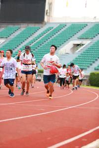 BIB: 586, 4452
                            <button type="button" onclick="openModal(5893233)" class="btn btn-primary btn-sm float-right btn-popup" data-toggle="modal" data-target=".modal-high-quality">
                        <i class="fas fa-shopping-cart"></i> Add to Cart
                    </button>
                                            <button type="button" onclick="isThisMe(5893233, true)" class="btn btn-success btn-sm float-right btn-popup btn-isme hidden" data-toggle="tooltip" data-placement="bottom" title="นี่คือรูปของคุณใช่ไหม คลิกที่นี่เพื่อเอาเข้าอัลบั้ม">
                        <i class="fas fa-plus"></i> Add to album
                    </button>
                    <button type="button" onclick="isThisMe(5893233, false)" class="btn btn-warning btn-sm float-right btn-popup btn-isnotme hidden">
                        <i class="fas fa-ban"></i> Remove from album
                    </button>