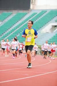 BIB: 518
                            <button type="button" onclick="openModal(5888927)" class="btn btn-primary btn-sm float-right btn-popup" data-toggle="modal" data-target=".modal-high-quality">
                        <i class="fas fa-shopping-cart"></i> Add to Cart
                    </button>
                                            <button type="button" onclick="isThisMe(5888927, true)" class="btn btn-success btn-sm float-right btn-popup btn-isme hidden" data-toggle="tooltip" data-placement="bottom" title="นี่คือรูปของคุณใช่ไหม คลิกที่นี่เพื่อเอาเข้าอัลบั้ม">
                        <i class="fas fa-plus"></i> Add to album
                    </button>
                    <button type="button" onclick="isThisMe(5888927, false)" class="btn btn-warning btn-sm float-right btn-popup btn-isnotme hidden">
                        <i class="fas fa-ban"></i> Remove from album
                    </button>