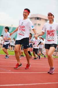 BIB: 1256, 1255
                            <button type="button" onclick="openModal(5887609)" class="btn btn-primary btn-sm float-right btn-popup" data-toggle="modal" data-target=".modal-high-quality">
                        <i class="fas fa-shopping-cart"></i> Add to Cart
                    </button>
                                            <button type="button" onclick="isThisMe(5887609, true)" class="btn btn-success btn-sm float-right btn-popup btn-isme hidden" data-toggle="tooltip" data-placement="bottom" title="นี่คือรูปของคุณใช่ไหม คลิกที่นี่เพื่อเอาเข้าอัลบั้ม">
                        <i class="fas fa-plus"></i> Add to album
                    </button>
                    <button type="button" onclick="isThisMe(5887609, false)" class="btn btn-warning btn-sm float-right btn-popup btn-isnotme hidden">
                        <i class="fas fa-ban"></i> Remove from album
                    </button>