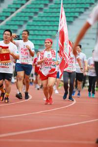 BIB: 1778, 1660
                            <button type="button" onclick="openModal(5892926)" class="btn btn-primary btn-sm float-right btn-popup" data-toggle="modal" data-target=".modal-high-quality">
                        <i class="fas fa-shopping-cart"></i> Add to Cart
                    </button>
                                            <button type="button" onclick="isThisMe(5892926, true)" class="btn btn-success btn-sm float-right btn-popup btn-isme hidden" data-toggle="tooltip" data-placement="bottom" title="นี่คือรูปของคุณใช่ไหม คลิกที่นี่เพื่อเอาเข้าอัลบั้ม">
                        <i class="fas fa-plus"></i> Add to album
                    </button>
                    <button type="button" onclick="isThisMe(5892926, false)" class="btn btn-warning btn-sm float-right btn-popup btn-isnotme hidden">
                        <i class="fas fa-ban"></i> Remove from album
                    </button>