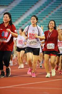 BIB: 6594, 3153, 7543, 190
                            <button type="button" onclick="openModal(5882959)" class="btn btn-primary btn-sm float-right btn-popup" data-toggle="modal" data-target=".modal-high-quality">
                        <i class="fas fa-shopping-cart"></i> Add to Cart
                    </button>
                                            <button type="button" onclick="isThisMe(5882959, true)" class="btn btn-success btn-sm float-right btn-popup btn-isme hidden" data-toggle="tooltip" data-placement="bottom" title="นี่คือรูปของคุณใช่ไหม คลิกที่นี่เพื่อเอาเข้าอัลบั้ม">
                        <i class="fas fa-plus"></i> Add to album
                    </button>
                    <button type="button" onclick="isThisMe(5882959, false)" class="btn btn-warning btn-sm float-right btn-popup btn-isnotme hidden">
                        <i class="fas fa-ban"></i> Remove from album
                    </button>