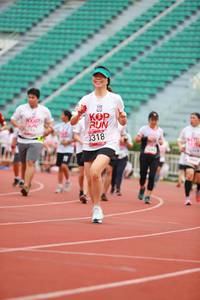 BIB: 3318
                            <button type="button" onclick="openModal(5890771)" class="btn btn-primary btn-sm float-right btn-popup" data-toggle="modal" data-target=".modal-high-quality">
                        <i class="fas fa-shopping-cart"></i> Add to Cart
                    </button>
                                            <button type="button" onclick="isThisMe(5890771, true)" class="btn btn-success btn-sm float-right btn-popup btn-isme hidden" data-toggle="tooltip" data-placement="bottom" title="นี่คือรูปของคุณใช่ไหม คลิกที่นี่เพื่อเอาเข้าอัลบั้ม">
                        <i class="fas fa-plus"></i> Add to album
                    </button>
                    <button type="button" onclick="isThisMe(5890771, false)" class="btn btn-warning btn-sm float-right btn-popup btn-isnotme hidden">
                        <i class="fas fa-ban"></i> Remove from album
                    </button>