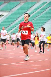 BIB: 3496
                            <button type="button" onclick="openModal(5887710)" class="btn btn-primary btn-sm float-right btn-popup" data-toggle="modal" data-target=".modal-high-quality">
                        <i class="fas fa-shopping-cart"></i> Add to Cart
                    </button>
                                            <button type="button" onclick="isThisMe(5887710, true)" class="btn btn-success btn-sm float-right btn-popup btn-isme hidden" data-toggle="tooltip" data-placement="bottom" title="นี่คือรูปของคุณใช่ไหม คลิกที่นี่เพื่อเอาเข้าอัลบั้ม">
                        <i class="fas fa-plus"></i> Add to album
                    </button>
                    <button type="button" onclick="isThisMe(5887710, false)" class="btn btn-warning btn-sm float-right btn-popup btn-isnotme hidden">
                        <i class="fas fa-ban"></i> Remove from album
                    </button>