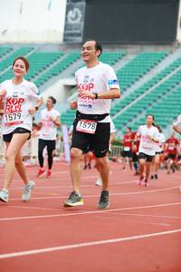 BIB: 1579, 010, 1578
                            <button type="button" onclick="openModal(5887162)" class="btn btn-primary btn-sm float-right btn-popup" data-toggle="modal" data-target=".modal-high-quality">
                        <i class="fas fa-shopping-cart"></i> Add to Cart
                    </button>
                                            <button type="button" onclick="isThisMe(5887162, true)" class="btn btn-success btn-sm float-right btn-popup btn-isme hidden" data-toggle="tooltip" data-placement="bottom" title="นี่คือรูปของคุณใช่ไหม คลิกที่นี่เพื่อเอาเข้าอัลบั้ม">
                        <i class="fas fa-plus"></i> Add to album
                    </button>
                    <button type="button" onclick="isThisMe(5887162, false)" class="btn btn-warning btn-sm float-right btn-popup btn-isnotme hidden">
                        <i class="fas fa-ban"></i> Remove from album
                    </button>