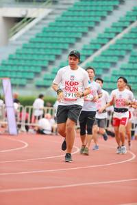 BIB: 291
                            <button type="button" onclick="openModal(5896370)" class="btn btn-primary btn-sm float-right btn-popup" data-toggle="modal" data-target=".modal-high-quality">
                        <i class="fas fa-shopping-cart"></i> Add to Cart
                    </button>
                                            <button type="button" onclick="isThisMe(5896370, true)" class="btn btn-success btn-sm float-right btn-popup btn-isme hidden" data-toggle="tooltip" data-placement="bottom" title="นี่คือรูปของคุณใช่ไหม คลิกที่นี่เพื่อเอาเข้าอัลบั้ม">
                        <i class="fas fa-plus"></i> Add to album
                    </button>
                    <button type="button" onclick="isThisMe(5896370, false)" class="btn btn-warning btn-sm float-right btn-popup btn-isnotme hidden">
                        <i class="fas fa-ban"></i> Remove from album
                    </button>